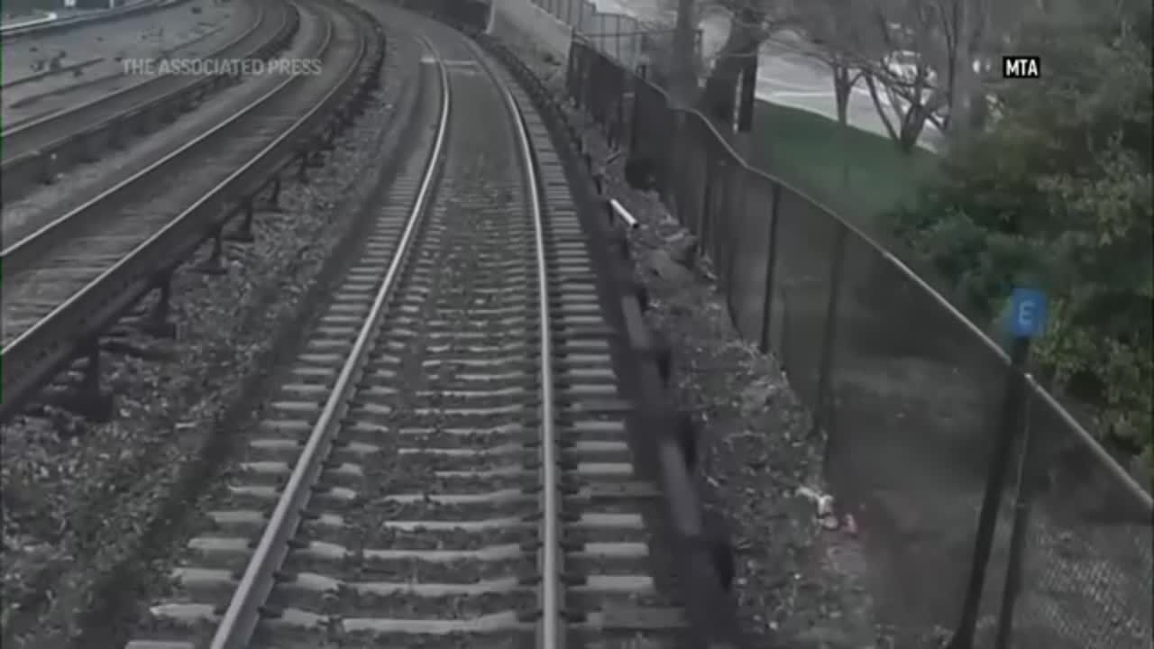 Railroad workers rescue toddler from tracks in NY
